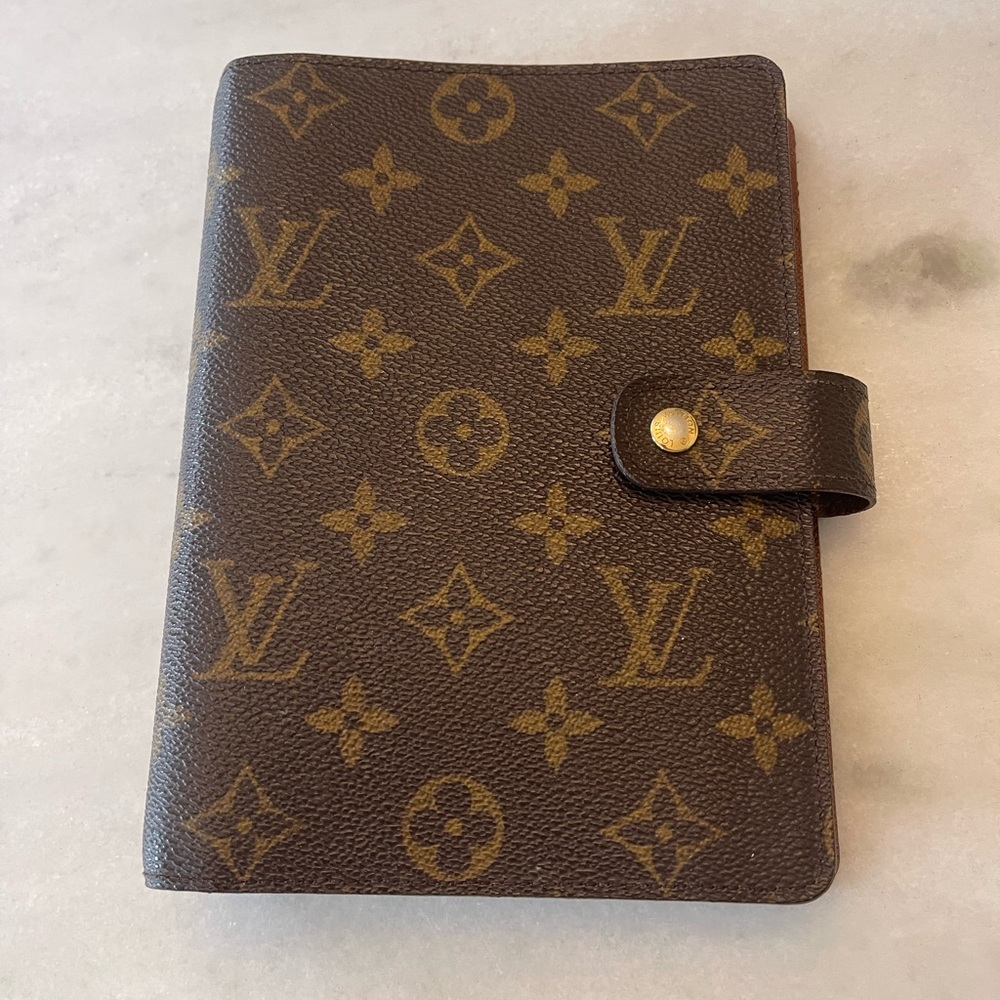 Louis Vuitton Medium Ring Agenda (2023 insert)